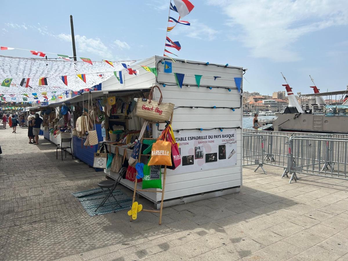 Standing Vieux Port 110 M2, Marseilleアパートメント エクステリア 写真